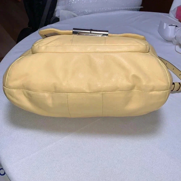 COACH Purse,Shoulder bag. GUC, call outs are minimal and in pics. - Picture 3 of 10